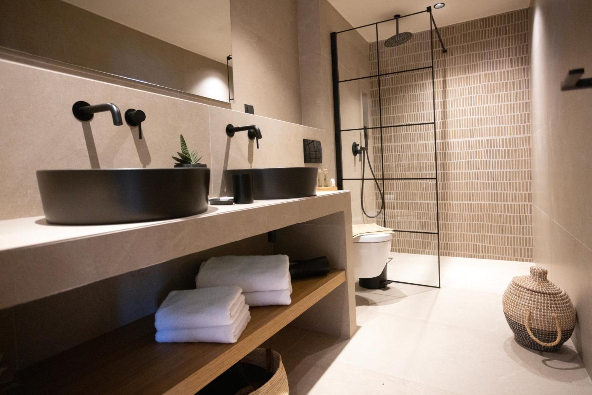 Pnoes Luxury Suites Paliouri Exterior photo